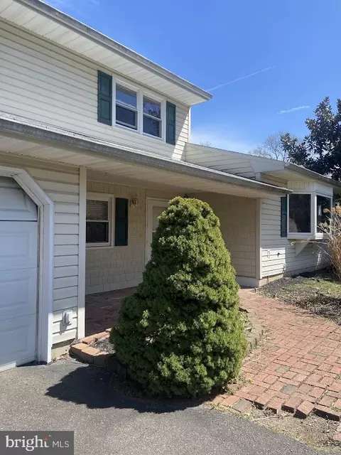 139 Cypress Dr, East Windsor, NJ 08520