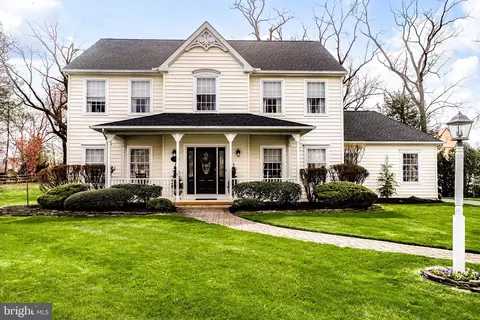 18 Emily Pl, Hamilton, NJ 08690