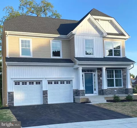 29 Misty Meadow Ln, Hamilton, NJ 08619