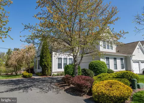 41 Trewbridge Ct, Princeton, NJ 08540