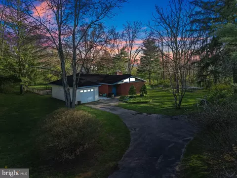 11 Glenview Dr, Princeton, NJ 08540