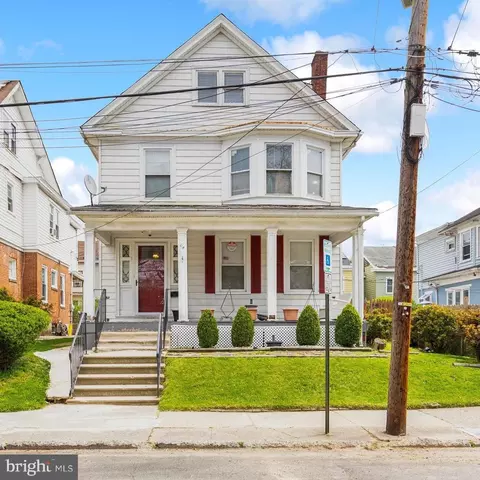 64 Oak Ln, Trenton, NJ 08618