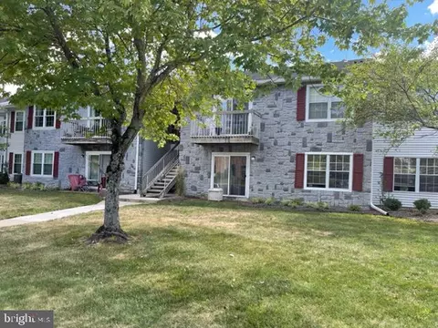 26 Quince Ct, Lawrenceville, NJ 08648