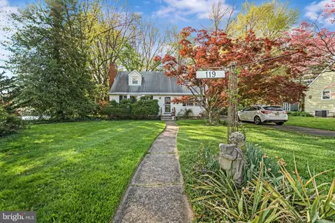 119 Nancy Ln, Ewing, NJ 08638