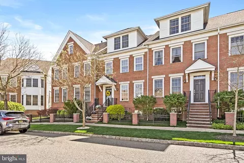 118 Burnet Cres, Robbinsville, NJ 08691