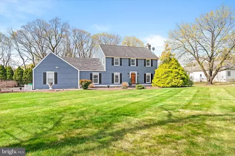 105 Robbinsville Allentown Rd, Robbinsville, NJ 08691