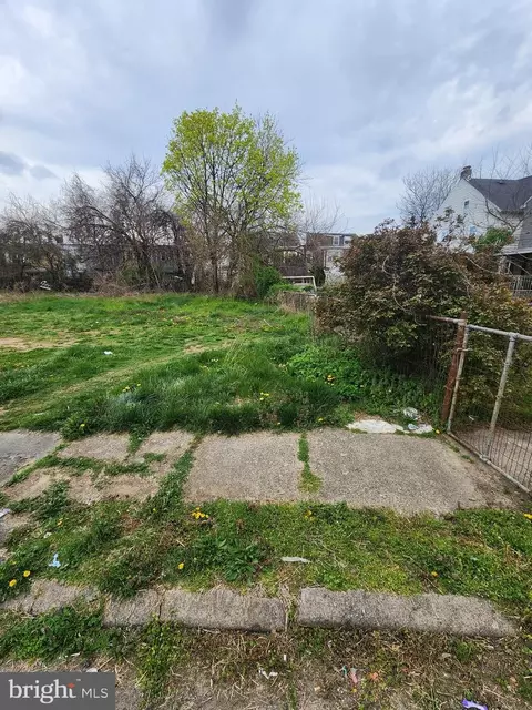 17 Weinberg Pl, Trenton, NJ 08638