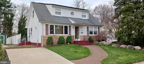 30 Ovington Dr, Hamilton, NJ 08620