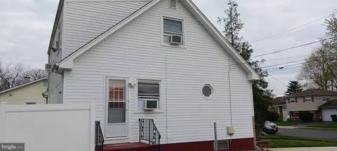 Exterior - 30 Ovington Dr, Hamilton, NJ 08620 photo 2 of 9
