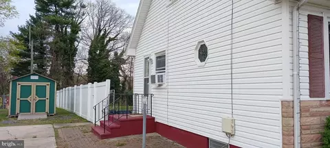 Exterior - 30 Ovington Dr, Hamilton, NJ 08620 photo 3 of 9