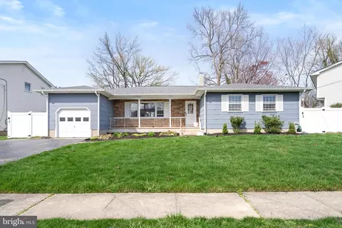 6 Berrywood, Hamilton, NJ 08619