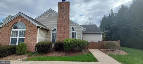 24 Woolsey Ct, Pennington, NJ 08534