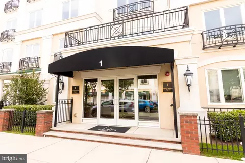 1 N Commerce Sq #303, Robbinsville, NJ 08691