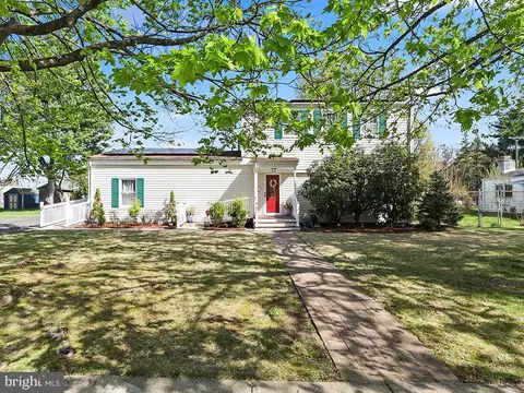 4 Esther Ave, Ewing, NJ 08618