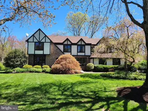6 Indian Run, Lawrenceville, NJ 08648