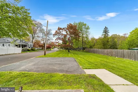 Exterior - 51 Brenwal Ave, Ewing, NJ 08618 photo 3 of 6