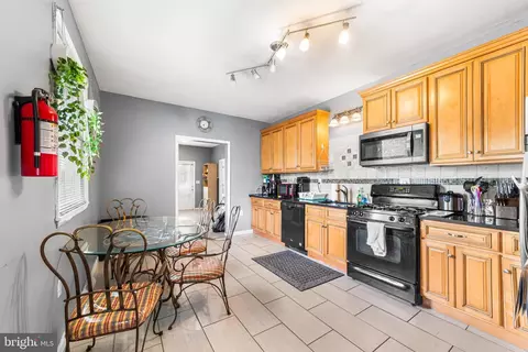 Kitchen - 51 Brenwal Ave, Ewing, NJ 08618 photo 2 of 3
