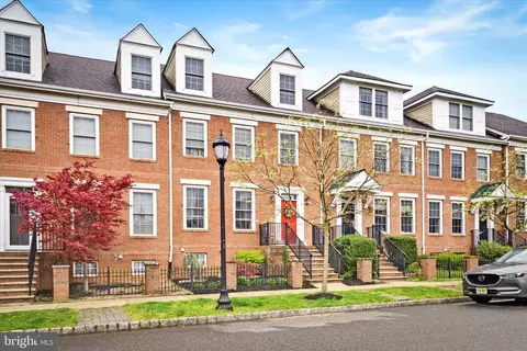 128 Burnet Cres, Robbinsville, NJ 08691