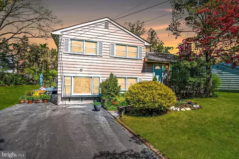 160 Loomis Ct, Princeton, NJ 08540