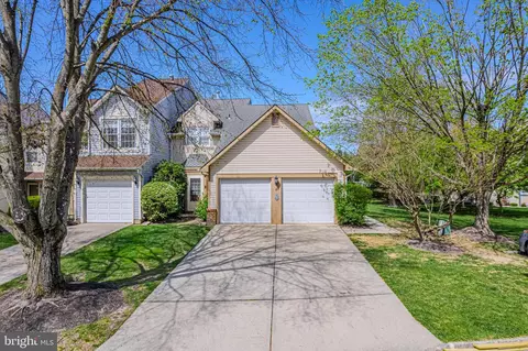 6 Endsleigh Pl, Robbinsville, NJ 08691