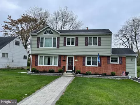 127 Review Ave, Lawrenceville, NJ 08648