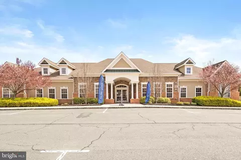 Exterior - 947 Halifax Pl, Hamilton, NJ 08619 photo 7 of 10