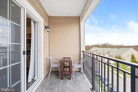 Exterior - 947 Halifax Pl, Hamilton, NJ 08619 photo 5 of 10