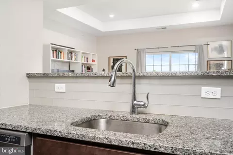Kitchen - 947 Halifax Pl, Hamilton, NJ 08619 photo 3 of 4