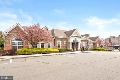 Exterior - 947 Halifax Pl, Hamilton, NJ 08619 photo 6 of 10