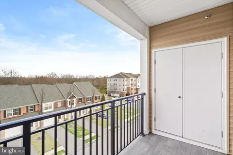 Exterior - 947 Halifax Pl, Hamilton, NJ 08619 photo 4 of 10