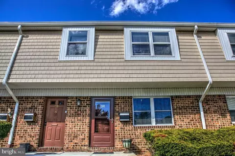 2107 Silver Ct, Hamilton, NJ 08690
