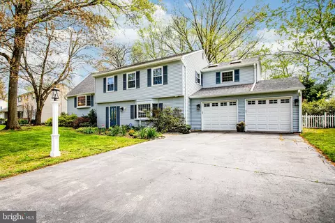 26 Arrowwood Dr, Hamilton, NJ 08690