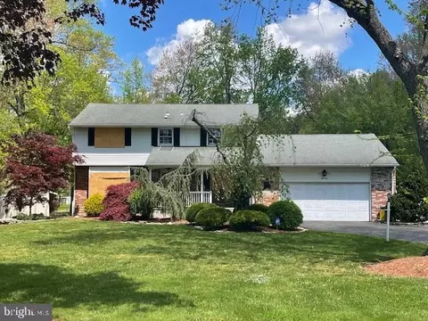 14 Orourke, Hamilton, NJ 08691