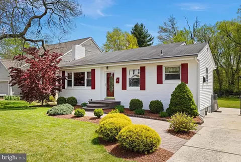 31 Meadowbrook Ave, Lawrence Township, NJ 08648