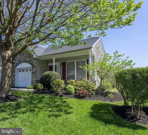 106 Caitlin La, Hamilton, NJ 08691