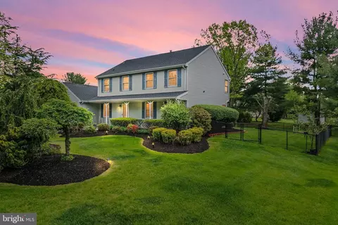 7 Horace Ct, Princeton Junction, NJ 08550