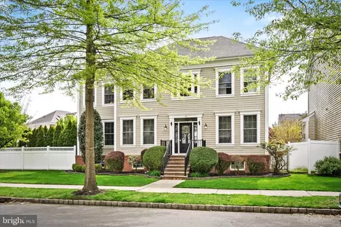 34 Mccabe St, Robbinsville, NJ 08691