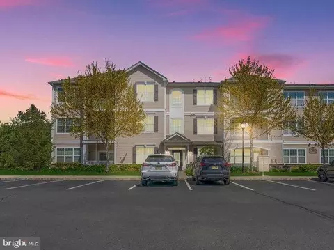 424 Timberlake Dr #424, Ewing, NJ 08618