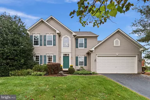 4 Masters Way, Pennington, NJ 08534