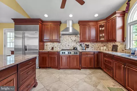 Kitchen - 30 Hilltop Rd, Ewing, NJ 08628 photo 2 of 6