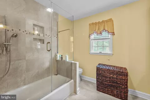 Bath - 30 Hilltop Rd, Ewing, NJ 08628 photo 2 of 3