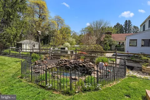Exterior - 30 Hilltop Rd, Ewing, NJ 08628 photo 14 of 17