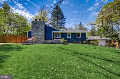 1 S Elm St, Hopewell, NJ 08525