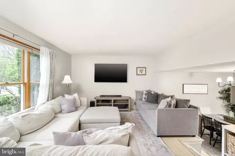 Living - 11 Colleen Cir, Ewing, NJ 08638 photo 1 of 2