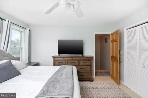 Bedroom - 11 Colleen Cir, Ewing, NJ 08638 photo 2 of 4