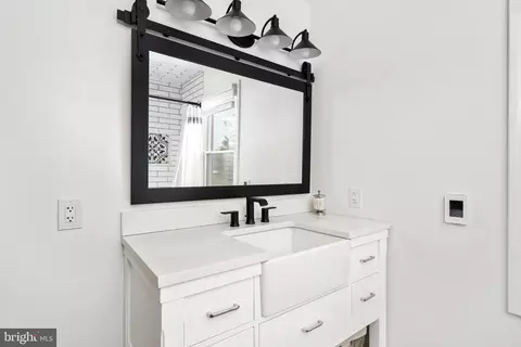Bath - 11 Colleen Cir, Ewing, NJ 08638 photo 2 of 2