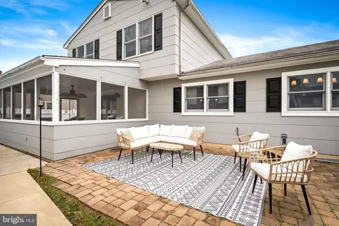 Exterior - 11 Colleen Cir, Ewing, NJ 08638 photo 8 of 9