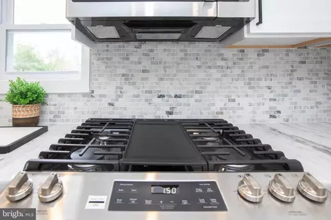 Kitchen - 1 Jacobs Creek Rd, Ewing, NJ 08628 photo 8 of 8