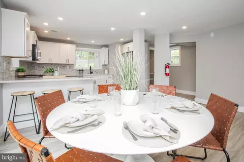 Dining - 1 Jacobs Creek Rd, Ewing, NJ 08628 photo 2 of 2