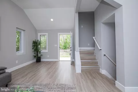 Entry Way - 1 Jacobs Creek Rd, Ewing, NJ 08628 photo 1 of 3